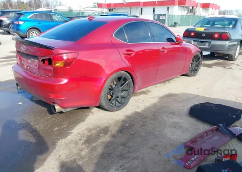 2008 Lexus Is 350 z USA, uszkodzony, nr VIN JTHBE262X85021031